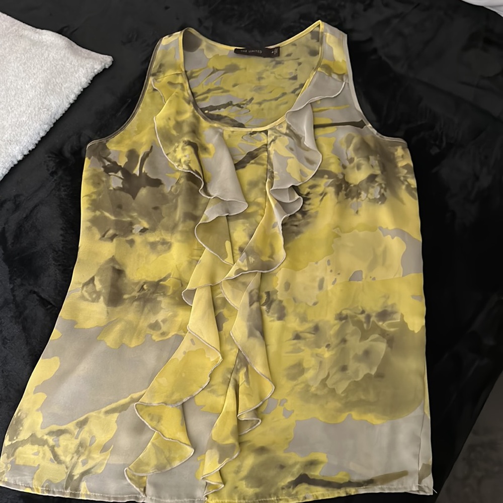 The Limited medium tank blouse yellow and gray
